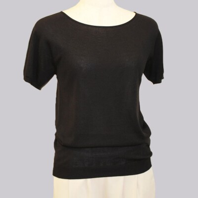 【伊と幸】《白生地の老舗が贈る》姫+ウォッシャブル シルクニット 半袖(Mサイズ・ブラック)