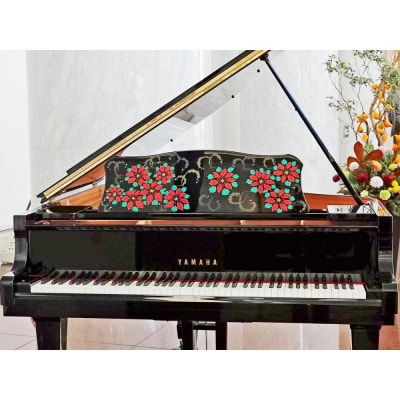 【真和楽器】京都伝統工芸による彩輝光蒔絵ピアノ「冬の笑美」モデル制作クーポン(210万円分)