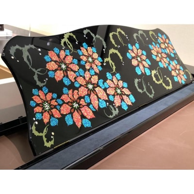 【真和楽器】京都伝統工芸による彩輝光蒔絵ピアノ「冬の笑美」モデル制作クーポン(210万円分)
