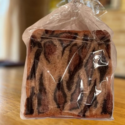 【毎月定期便】【5枚切り】ヒョウ柄食パン　冷凍3斤　保存料無添加全3回