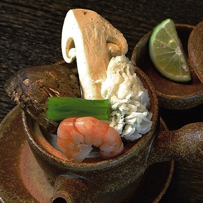 京都丹波牧場"平井牛"のすき焼きと焼き松茸 土瓶蒸しセット(容器付)