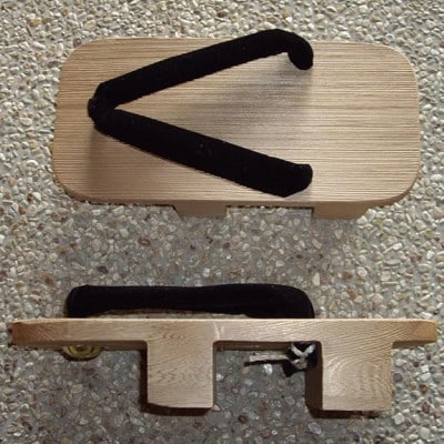 木曽ねずこ下駄　黒鼻緒　男性用　並寸