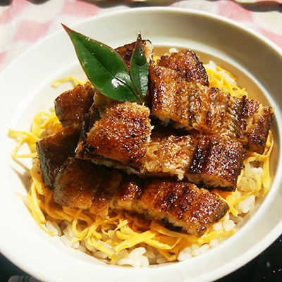 手焼き炭火焼きうなぎの蒲焼 (4尾・タレ350㏄×2本付き)