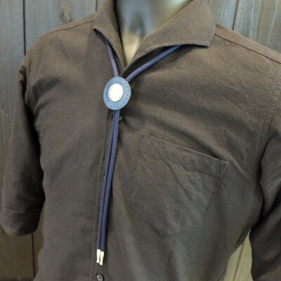 阿波レザー　本藍染め 50銭ループタイ【CZ015】