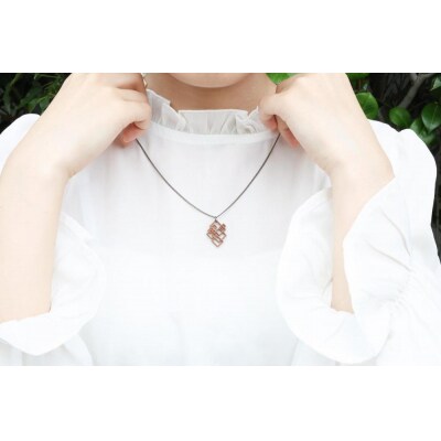 幾何学模様の木のペンダント　R-CA【DR048】