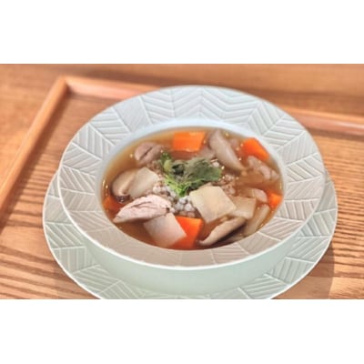 徳島郷土料理「そば米汁」作り体験&伝統的な手提げ重箱「遊山箱」で楽しむ徳島地産地消料理【BU008】