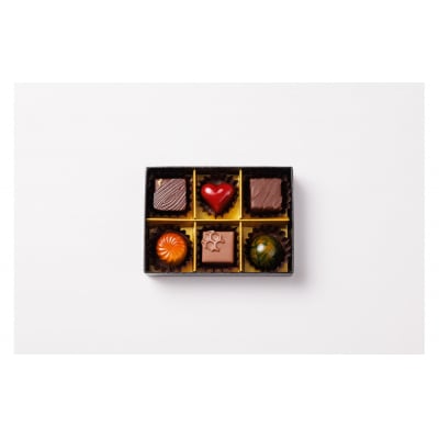 【ホワイトデーギフト】ボンボンショコラ6粒入り 【CM076】