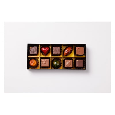 【ホワイトデーギフト】ボンボンショコラ10粒入り【CM077】