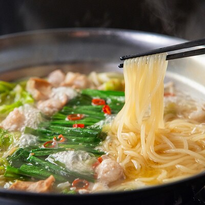 花巻温泉(株) 佳松園謹製「前沢・小形牧場牛もつ鍋」【醤油/塩セット】