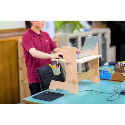 WOOD STANDING DESK 栗