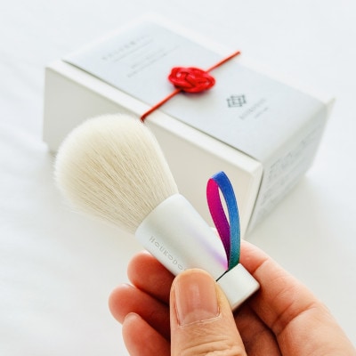 熊野化粧筆　やわらか洗顔ブラシ(レインボー紐)　熊野筆ほうこどう