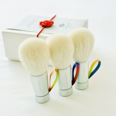 熊野化粧筆　やわらか洗顔ブラシ(レインボー紐)　熊野筆ほうこどう