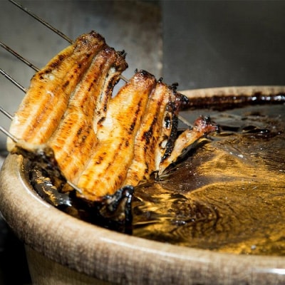 極上三河一色産 うなぎ蒲焼 2尾 熱田蓬莱軒直伝 鰻 蒲焼き 国産 真空パック 冷凍 秘伝タレ