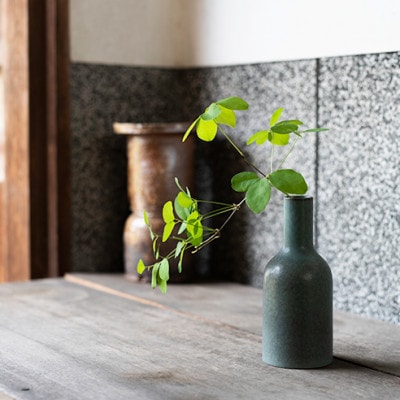 信楽焼・明山の　花入2本　17cm　色おまかせ　boru360