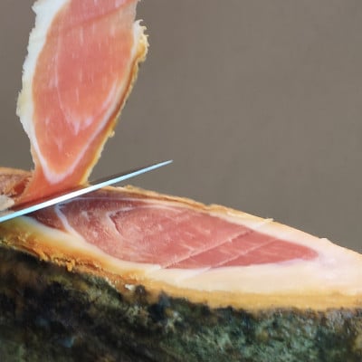 生ハム　モモ(ハモン)後脚　1kg以上　【ブロック】ハモンテンパク　長期熟成　9ヵ月以上