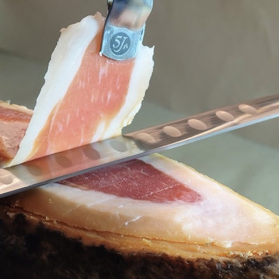 生ハム　モモ(パレタ)前脚　3.5kg以上　【原木】　ハモンテンパク　長期熟成　7ヵ月以上