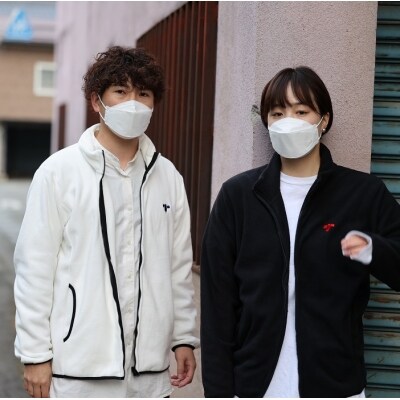 しらかばちゃんワンポイント刺繍入りフリース ホワイト XLサイズ〔MO-04-XL〕