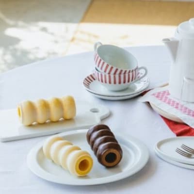 ユーハイム バウムクーヘンキュートジャパン2本セット(ホワイトチョコレート&チョコレート)