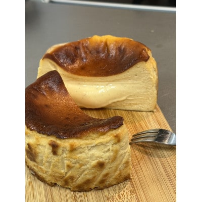 バニラがプチプチ芳醇に香る　米粉使用　濃厚ねっとりバスクチーズケーキ