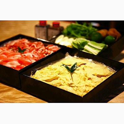 【重箱入り】嬉しい野菜付き 伊勢原ハーブポークと生湯葉のしゃぶしゃぶセット(5人前)