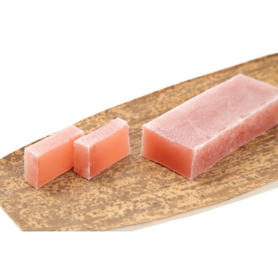 本竹皮包み羊羹　桜羊羹