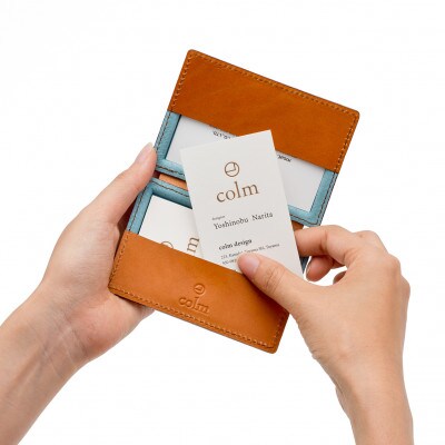 colmの名刺入れ キャメル「立体成型でつくった 好印象を与える独自の名刺入れ」