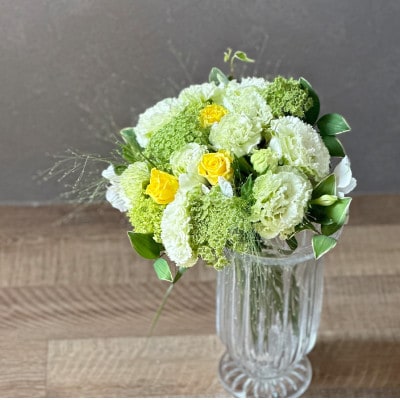 季節の花束と花瓶のセットSサイズ