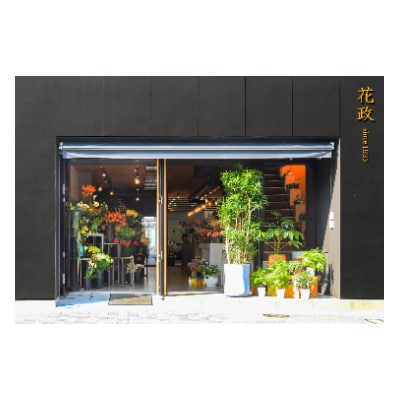豪華なカサブランカの花束