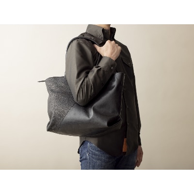 LAYER(北杜市産の野生鹿革トートバッグ)ブラック