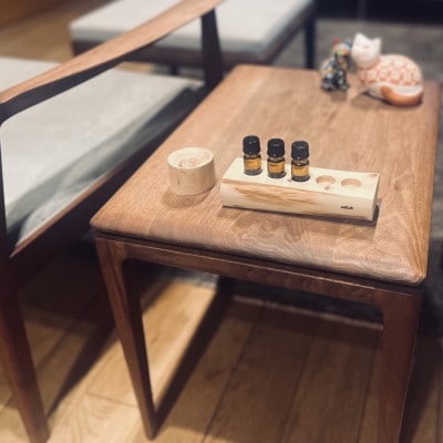 ひのきアロマオイルボトルスタンド(5本収納/穴径23mm)