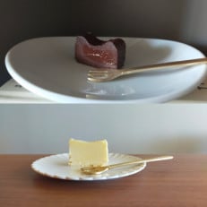 チョコレートを使ったテリーヌとチーズとホワイトチョコレートを使ったテリーヌのセット