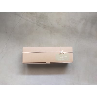 チョコレートを使ったテリーヌとチーズとホワイトチョコレートを使ったテリーヌのセット