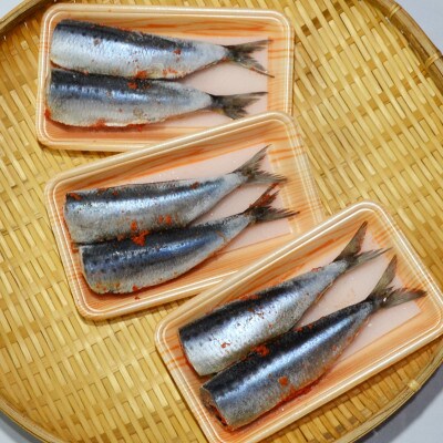 ピリ辛　いわし明太6尾　福岡名物の辛子明太子をイワシに詰め込みました(春日市)
