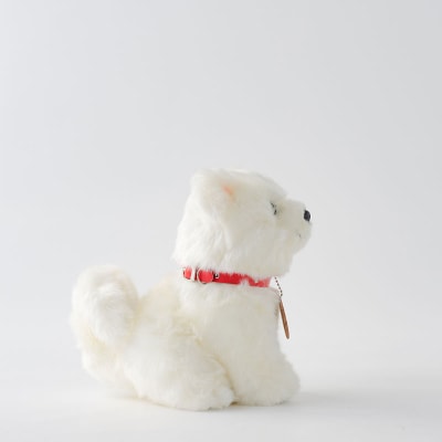 秋田犬白毛(鼻黒)ぬいぐるみ　座りMサイズ