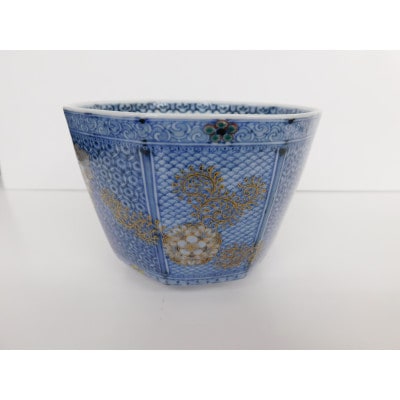 九谷焼　抹茶碗　青華金彩幻華文　三浦晃禎作