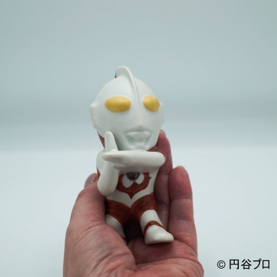 九谷焼　No.1　新ウルトラマン　色絵