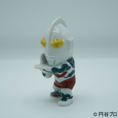 九谷焼　No.6　新ウルトラマン　古九谷風