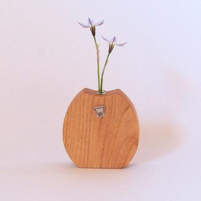 木のころりんとした一輪挿し・たて【クリ材使用・オイル仕上げ】【大鹿野工房】【89-12】