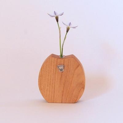 木のころりんとした一輪挿し・たて【クリ材使用・オイル仕上げ】【大鹿野工房】【89-12】