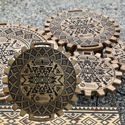 【ウォルナット】ミドルテーブル Signum シグナム(1台)机 彫刻 キャンプ【93-5【1】】