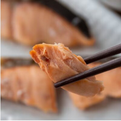 鮭の切身(魚醤漬) 約800g(約400g×2パック)【BX055】