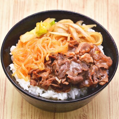 高知県産　牛肉切落し　炒め物・すき焼き用　約900g【小分け　約450g×2】【AP087】