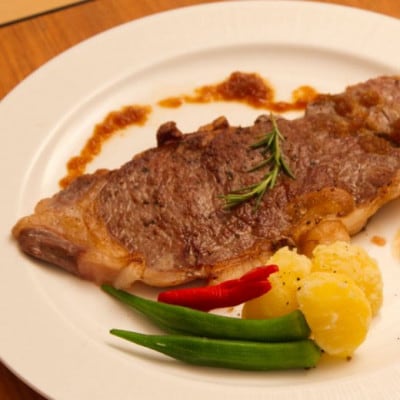 土佐あかうしサーロインステーキ 計約600g 高知県産【AM042】