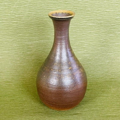 日本工芸会正会員　山本竜一作　備前焼　鶴首花入　桐箱入