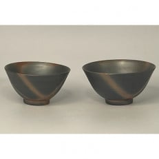 備前焼　夫婦茶碗(大と中)
