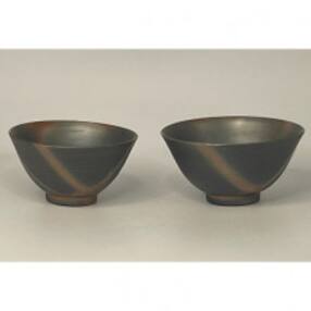 備前焼　夫婦茶碗(大と中)