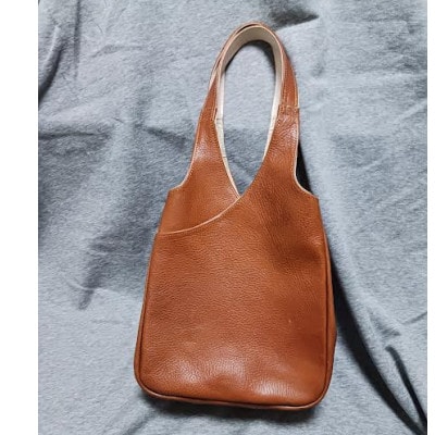 シュリンクレザー本革手提げバッグ　キャメル