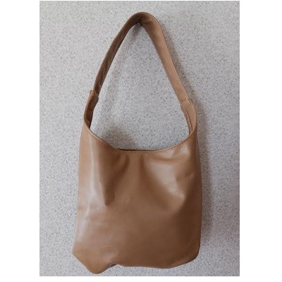 ワンショルダーレザーバッグ　キャメル