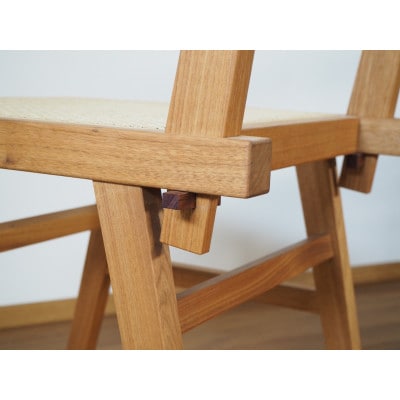 【UMEBACHI FURNITURE】 ラタンのアームチェア　国産クルミ材　籐張 【申込後生産】