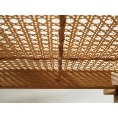 【UMEBACHI FURNITURE】 ラタンのイージーチェア　国産クリ材　籐張 【申込後生産】